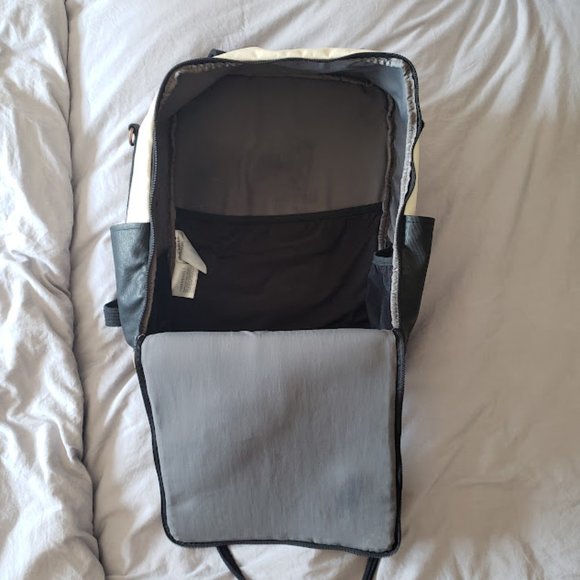 Petunia Pickle Bottom Diaper Bag - USED - Great Condition - Picture 6 of 7